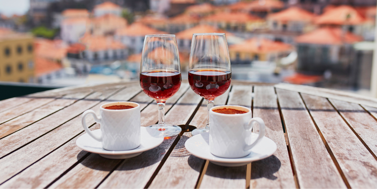 CAFE Y VINO