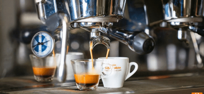 La máquina de café - Cafés la Brasileña